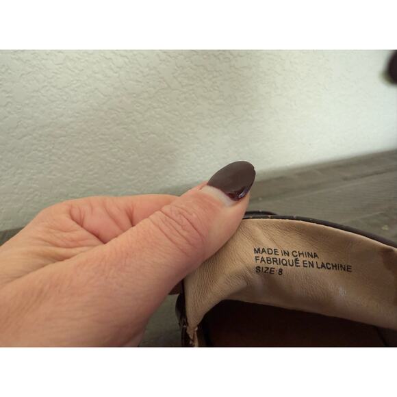 Anthropologie Alligator Embossed Leather Heeled Loafer Shoes Size 8 Square Toe - Picture 8 of 8